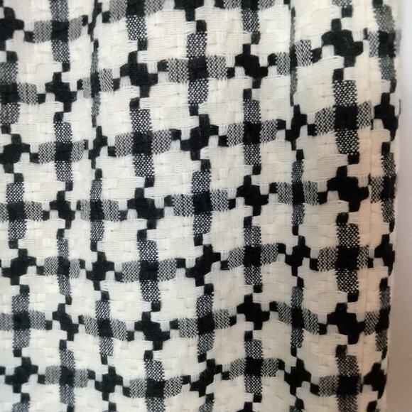 Vintage Bianca Nygard Sz 6 Black and White Houndstooth Curved Hem Pencil Skirt - Picture 4 of 6